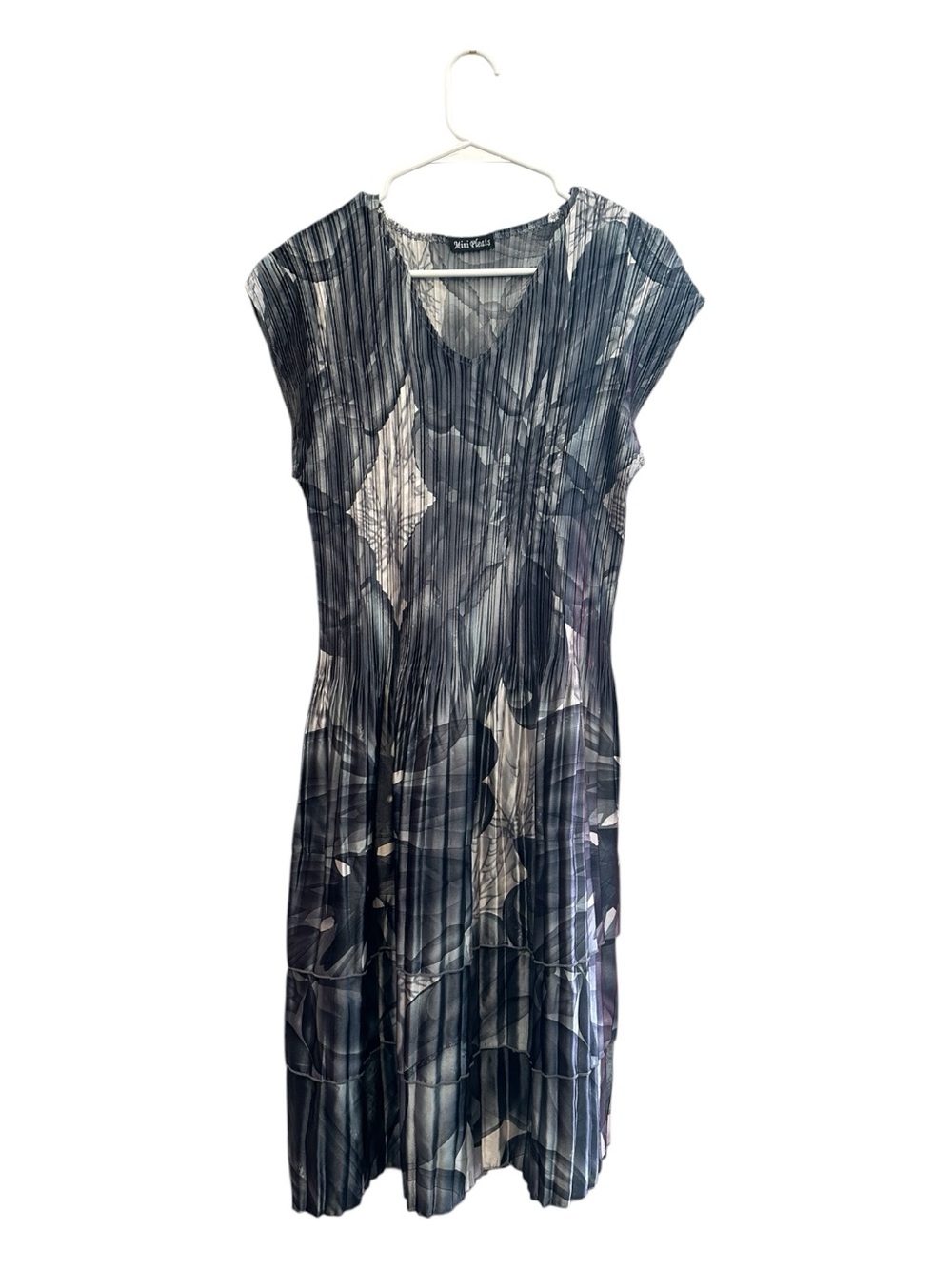 Vintage Y2K Mini Pleats Blue and Gray Floral Pleated Midi Dress Small